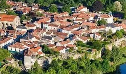 菏泽回乡建别墅为什么一定要选专业乡墅公司