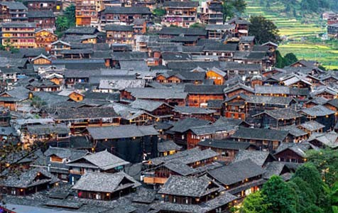 菏泽6种常见的外墙仿石漆施工工艺！